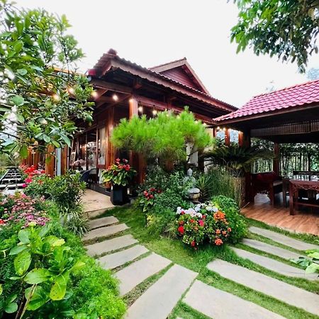 Vuon Tra Homestay Mang Den Kon Von Kla Exteriér fotografie